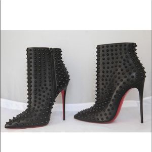 Christian Louboutin Snakilta spiked red sole